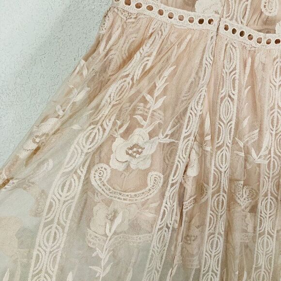 Show Po Love Spell Maxi Dress Blush Lace Overlay Embroidered Short Sleeve Sz 4 - Picture 10 of 16